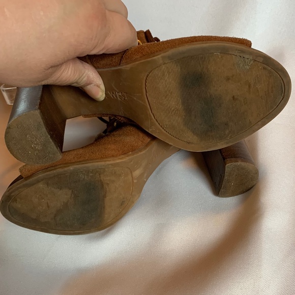 Nine West Brown Leather Lace Up Heels with a Zipper! - Picture 11 of 11